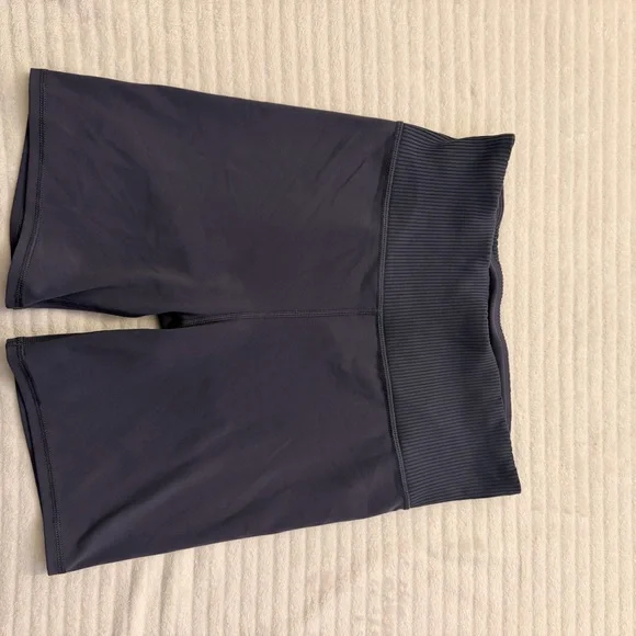 Vuori Women's Dark Blue Bike Shorts - Picture 2 of 4